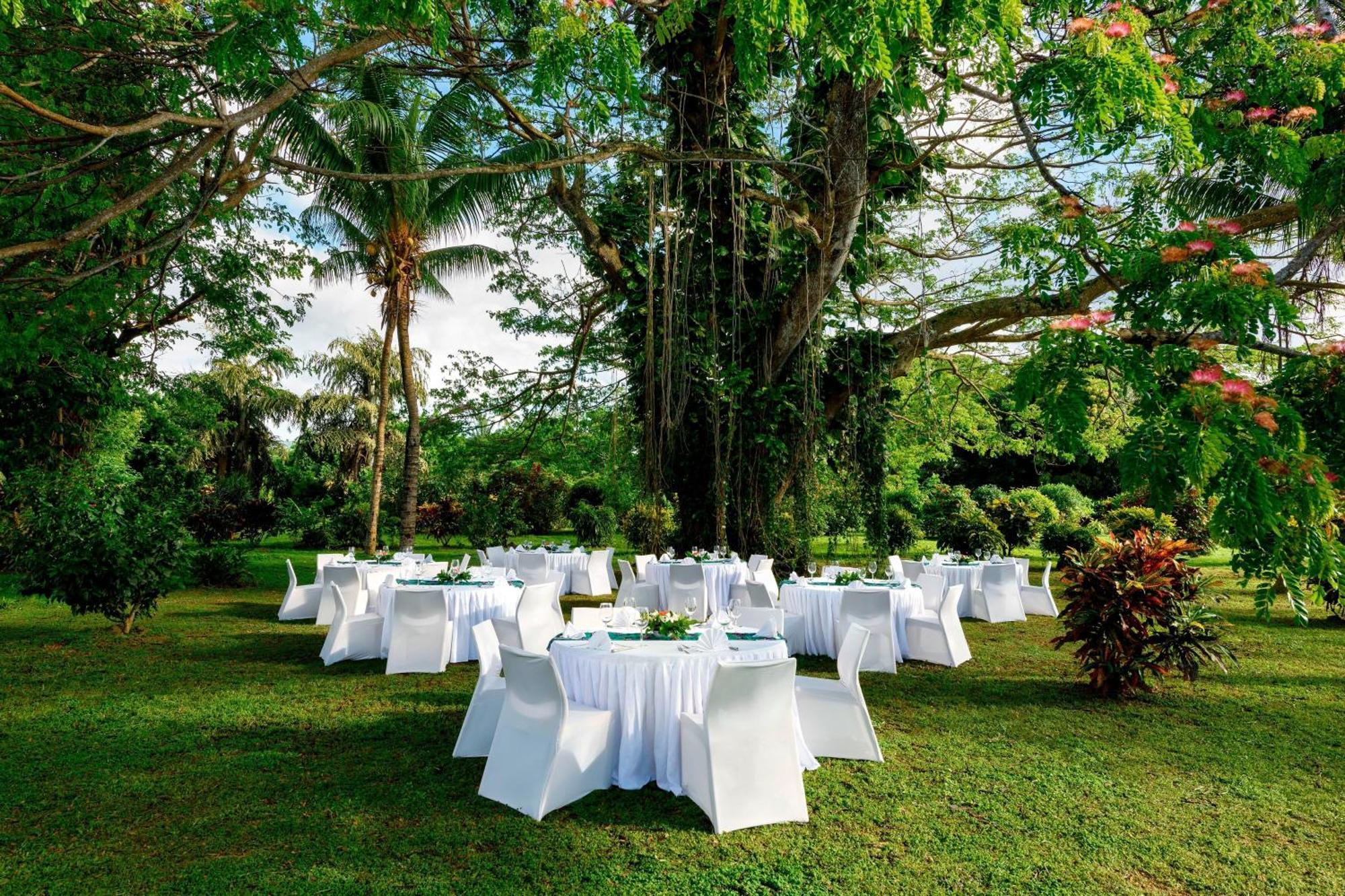 Sheraton Samoa Beach Resort Mulifanua Extérieur photo